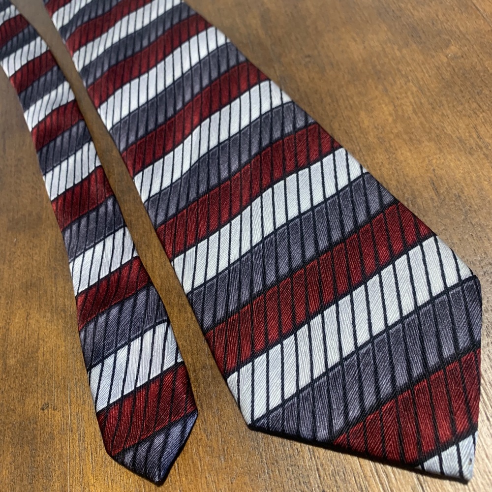 Stripe silk neck tie